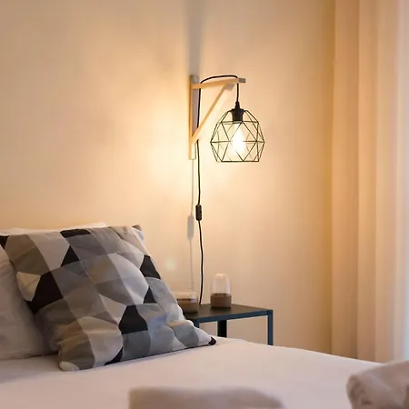 Lovelystay - Serralves With Free Parking Apartment