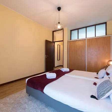 Lovelystay - Serralves With Free Parking Apartment *