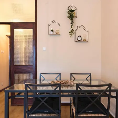 Lovelystay - Serralves With Free Parking *