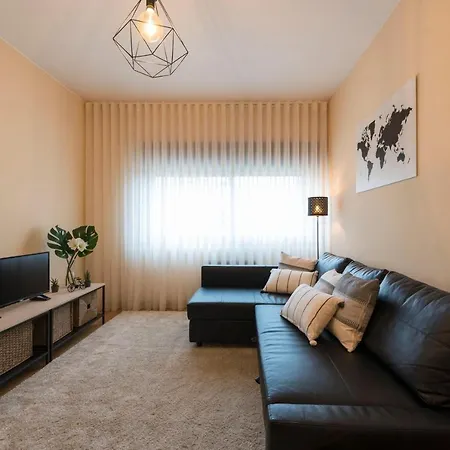Lovelystay - Serralves With Free Parking * Porto
