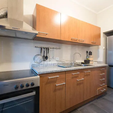 Lovelystay - Serralves With Free Parking Apartment