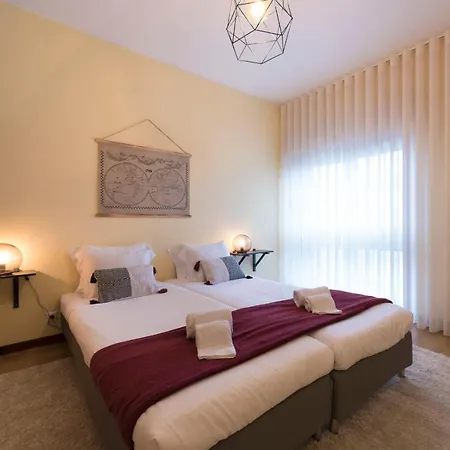 Lovelystay - Serralves With Free Parking Porto